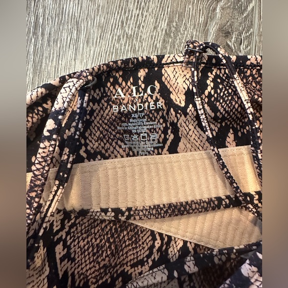 A.L.C. x Bandier Snakeskin Sports Bra - Picture 2 of 3